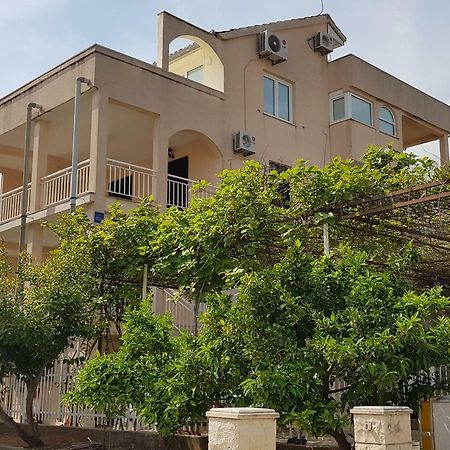 Apartman Lejla Orebić Zewnętrze zdjęcie